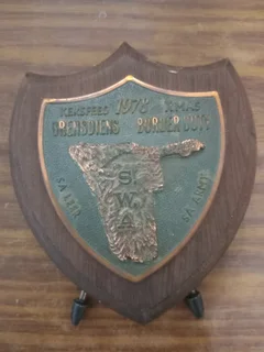 SA Army Christmas 1978 border duty souvenir brass crest on wood