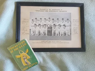 Original Springbok cricket touring team, UK, 1951 with signatures in frame with book