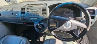 2005 Volkswagen Caravelle MPV/Bus