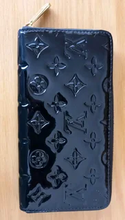 Ladies' Wallet. Black With A Gloss Finish