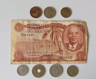 Collectables: Coins Of Africa: One Note + Seven Coins