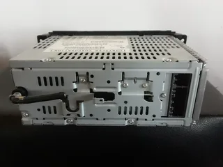 ORIGINAL OEM RADIO &amp; CD 6 DISC RECEIVER  (CHRYSLER CORPORATION)