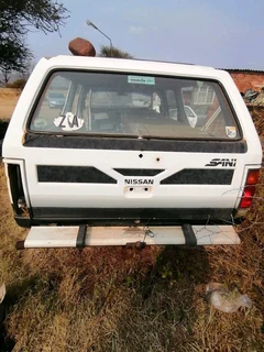 1998 nissan sani VG30 4X4 stripping for spares.We courier nationwide or collect in pretoria.