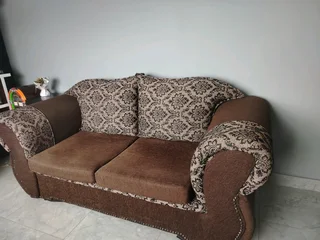 3 piece lounge suite. 2 x 2 seater, 1 single seater