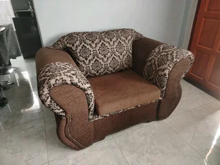 3 piece lounge suite. 2 x 2 seater, 1 single seater