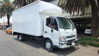 2013 Hino 300 915 5 Ton Closed Body