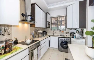 LUXURY 3 BEDROOM 180 SEA FACING APARTMENT IN UMHLANGA RIDGE