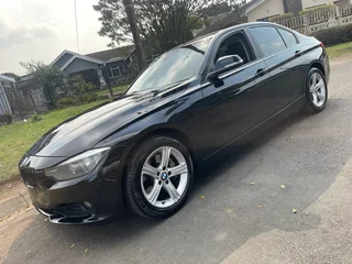 2014 BMW F30 335i Luxury Line