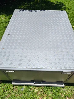 Aluminium  Stanless Steel Alu Cab Canopy - Ford Ranger Double Cab Bakkie.