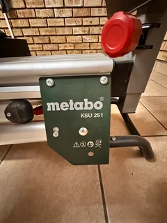 Metabo KSU 251 stand & Metabo KGS 216M Saw unit