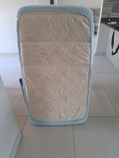 Toddler bed