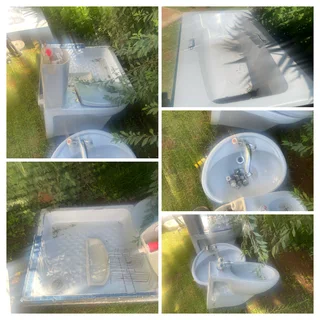 Full bathroom set including taps and mixers