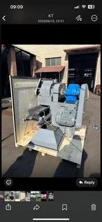 Briquette machine