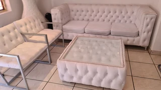 Beautiful White 4 Piece Lounge Suite - URGENT SALE!!! BARGAIN BARGAIN...