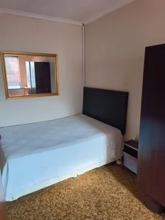 Room Available/Kamer the Huur in netjiese huisdeel - Klein Deposito