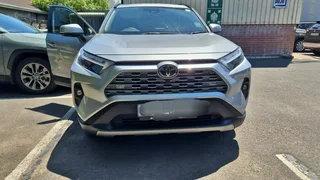 2025 Toyota RAV-4 Hybrid VX (price neg)