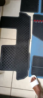 Tiggo 8 original rubber mats