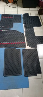 Tiggo 8 original rubber mats