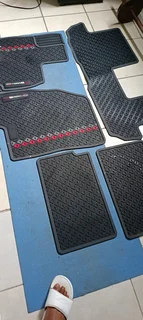 Tiggo 8 original rubber mats