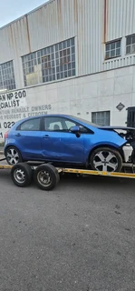 Kia Rio 2014 model 1.6 with G4FC engine stripping for spares Code 2