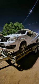 Toyota Fortuner heritage 2015 model with 2KD engine stripping for spares Code 2