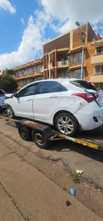 Hyundai i30 1.6 2014 model with G4FG engine stripping for spares code 2