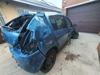 Renault Sandero 2012 model 1.6 with K7MF engine 8v stripping for spares code 2