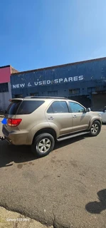 Toyota Fortuner 2008 model with 1kd engine stripping for spares CODE 2. (Runner)