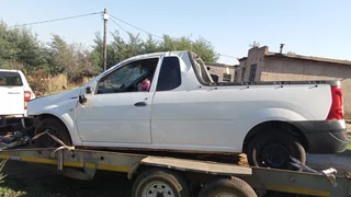 Nissan Np200 1.6 8v 2019 model with K7MF engine stripping for spares CODE 2