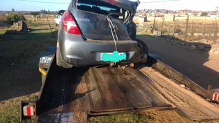 Hyundai i20 1.4L 2012 model G4FC engine stripping for spares Code 2