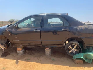 Toyota Corolla 1.4 with 4zz engine stripping for spares code 2