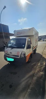 Kia 2.7 Workhorse 2014 model with J2 Engine stripping for spares code 2 or selling complete as is.