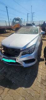 Mercedes Benz w207 E250 coupe with 274 920 Engine and Auto gearbox stripping for spares code 2