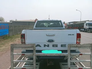 Ford Ranger T8 2021 model with Q2JL engine and 4x4 automatic gearbox stripping for spares code 2