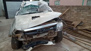 Toyota Fortuner 2006 model 4.0 V6 with 1GR Engine and 4x4 Auto Gearbox stripping for spares code 2
