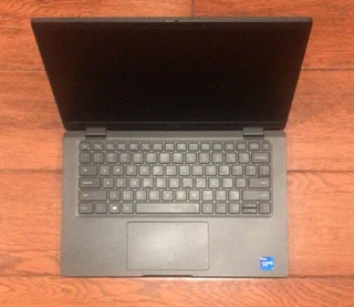 11th Gen Dell Latitude 7420 quad core i5 (TOUCHSCREEN)