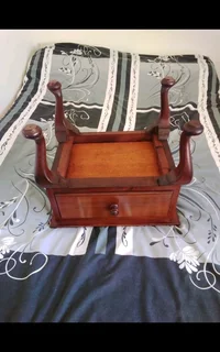 Stunning Vintage Queen Anne Style Small Table with Drawer Beautiful Table