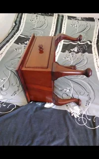 Stunning Vintage Queen Anne Style Small Table with Drawer Beautiful Table