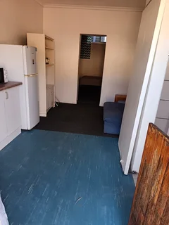 Summerstrand bachelor flat