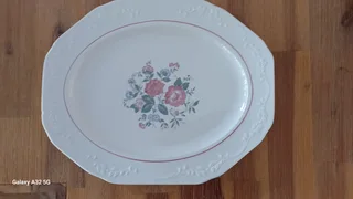 Quality Crockery -  Fine Porcelain - like new
