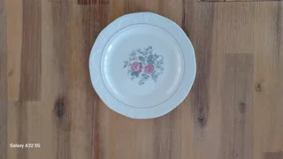 Quality Crockery -  Fine Porcelain - like new