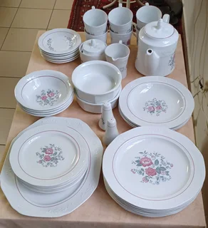 Quality Crockery -  Fine Porcelain - like new