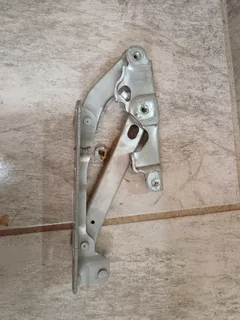 Mercedes hood hinge