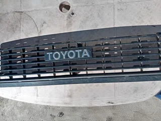 Toyota Corolla (box) front grill