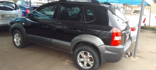 Hyundai Tucson CRD 4 x 4 Automatic Spares