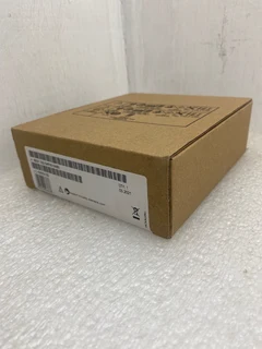 Siemens SIMATIC S7-300 Analog output 8 AO 40-pole  6ES7332-5HF00-0AB0 / 6ES7 332-5HF00-0AB0