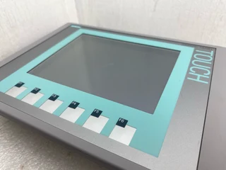 Siemens SIMATIC HMI KTP600 Basic Color PN 6AV6647-0AD11-3AX0 / 6AV6 647-0AD11-3AX0
