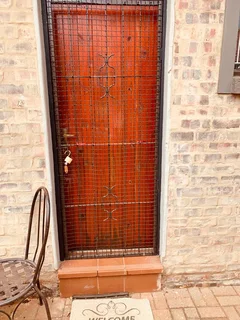 Bachelor flat to let (Unlimited free Wifi)