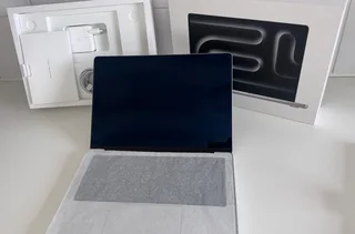 Apple M3 MacBook Pro – Ready for Pro Work, Study &amp; Ai (offline Ai like Comfy UI) R21 500 NEG