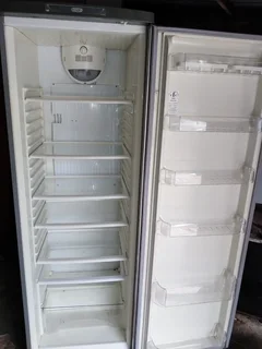 Fridge upright 350 liter